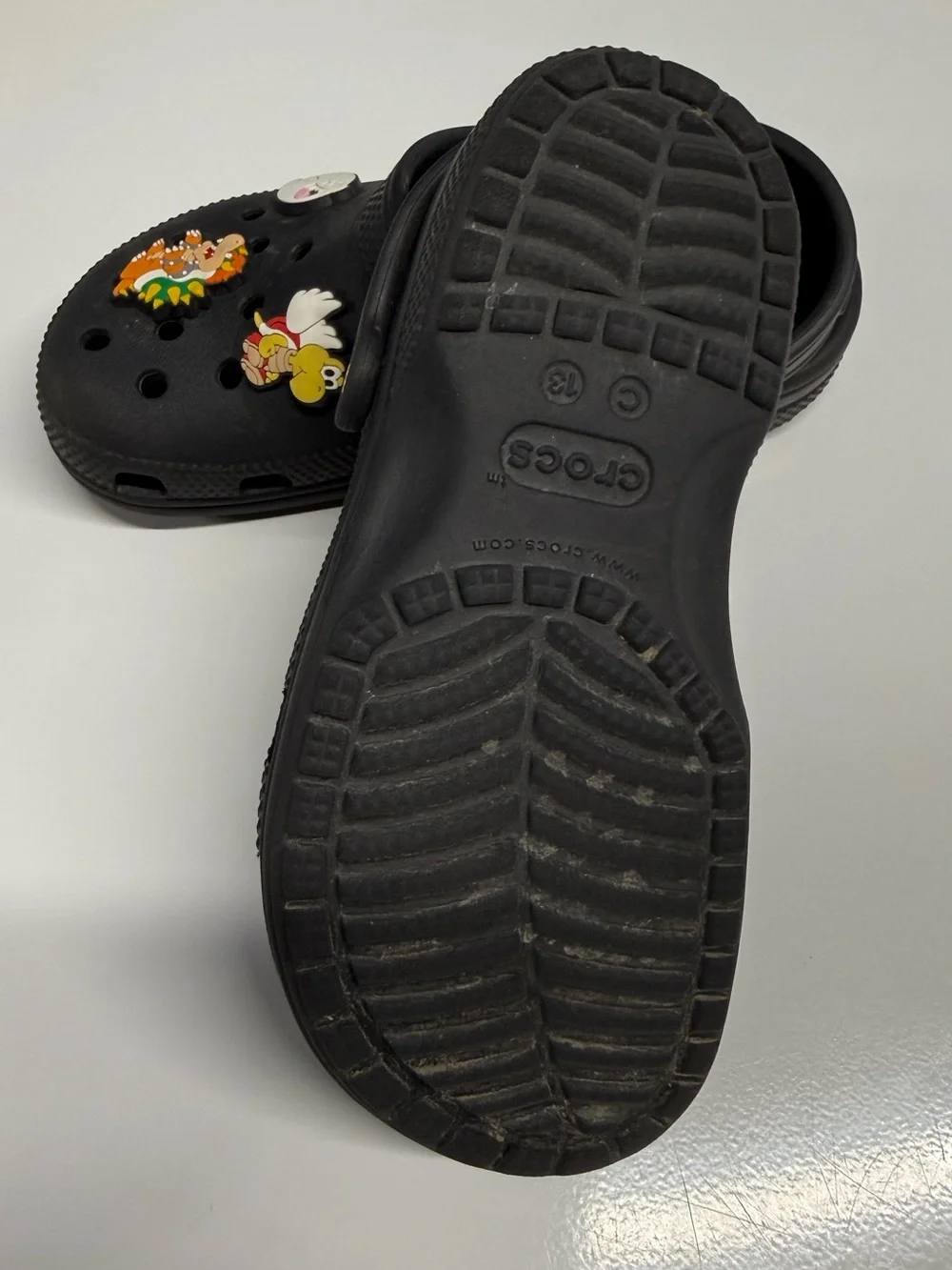 CROCS Black Kids Clogs with Super Mario Character Jibbitz